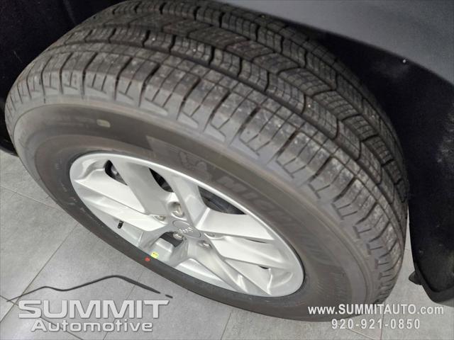2025 Jeep Grand Cherokee GRAND CHEROKEE L LAREDO X 4X4