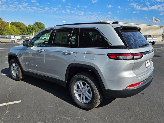 2025 Jeep Grand Cherokee GRAND CHEROKEE LAREDO 4X2