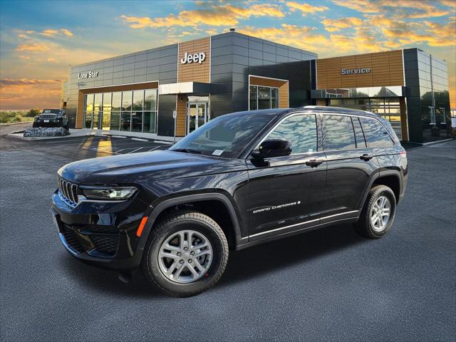 2025 Jeep Grand Cherokee GRAND CHEROKEE LAREDO 4X2