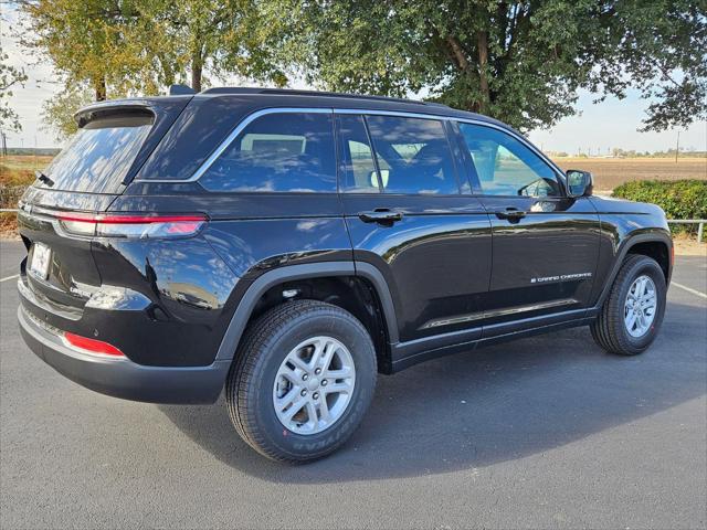 2025 Jeep Grand Cherokee GRAND CHEROKEE LAREDO 4X2
