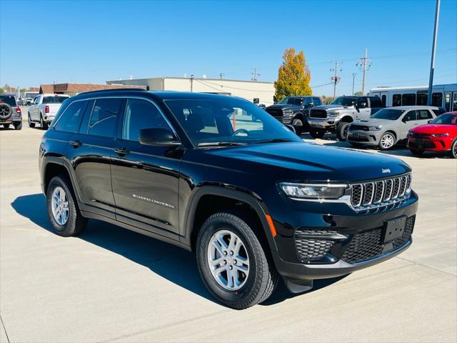 2025 Jeep Grand Cherokee GRAND CHEROKEE LAREDO 4X2