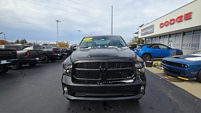 2017 RAM 1500 Express Crew Cab 4x4 57 Box 2017 RAM 1500 Express Crew Cab 4x4 57 Box
