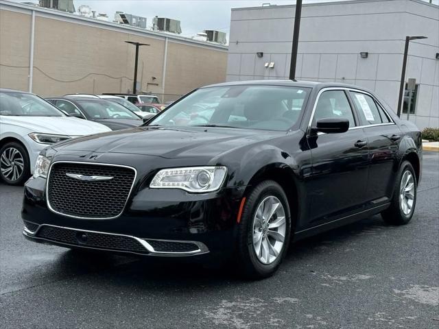 2023 Chrysler 300 Touring