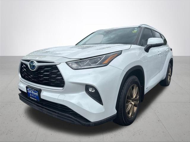 2023 Toyota Highlander Hybrid XLE Bronze