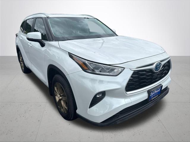 2023 Toyota Highlander Hybrid XLE Bronze