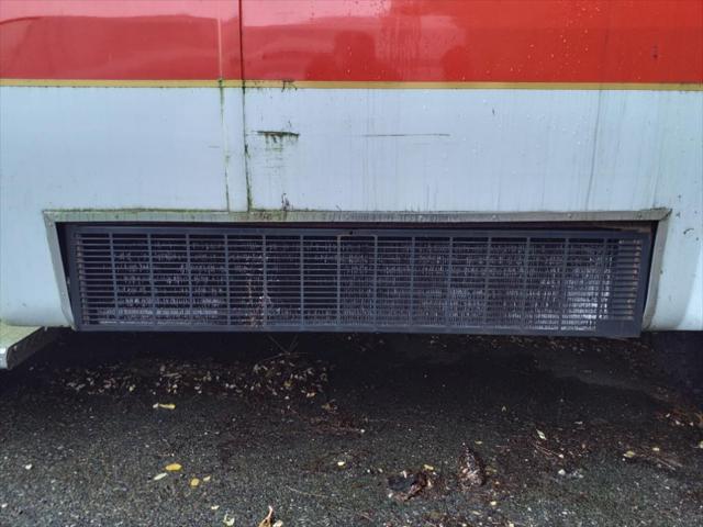 2004 Ford E-350Sd Standard Cutaway