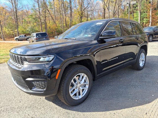 2025 Jeep Grand Cherokee GRAND CHEROKEE LAREDO X 4X4