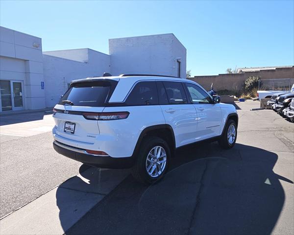 2025 Jeep Grand Cherokee GRAND CHEROKEE LAREDO X 4X4