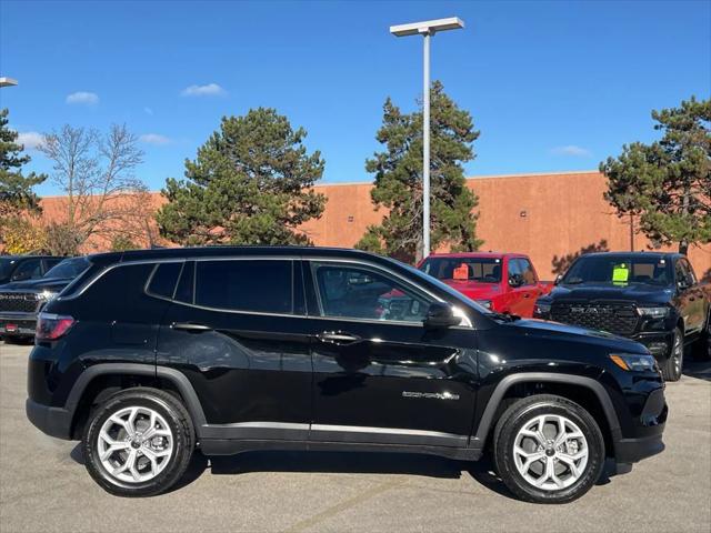 2025 Jeep Compass COMPASS SPORT 4X4