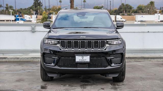2025 Jeep Grand Cherokee GRAND CHEROKEE LAREDO X 4X2
