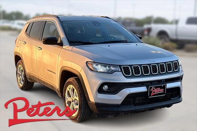 2025 Jeep Compass COMPASS LATITUDE 4X4
