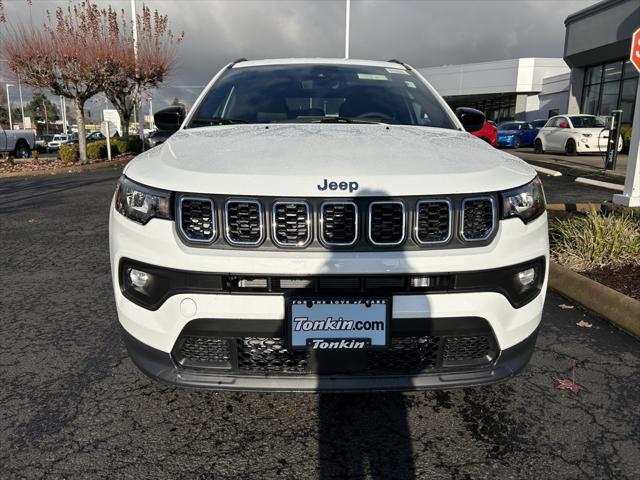 2025 Jeep Compass COMPASS LATITUDE 4X4