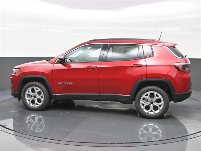 2025 Jeep Compass COMPASS LATITUDE 4X4