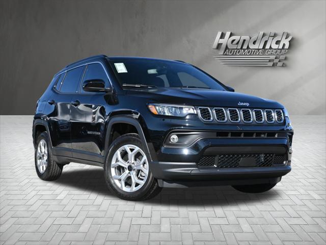 2025 Jeep Compass COMPASS LATITUDE 4X4