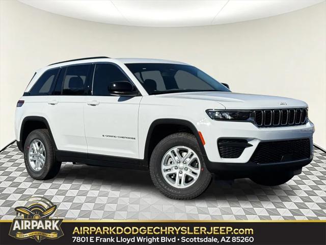 2025 Jeep Grand Cherokee GRAND CHEROKEE LAREDO 4X4