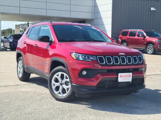 2025 Jeep Compass COMPASS LATITUDE 4X4