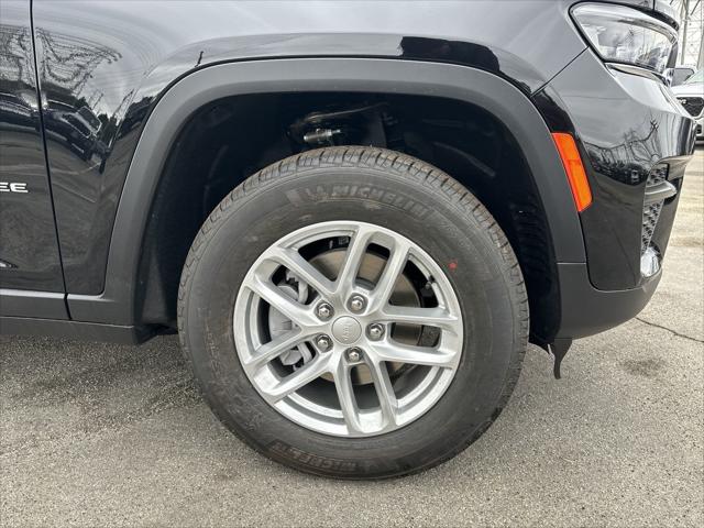 2025 Jeep Grand Cherokee GRAND CHEROKEE LAREDO X 4X2