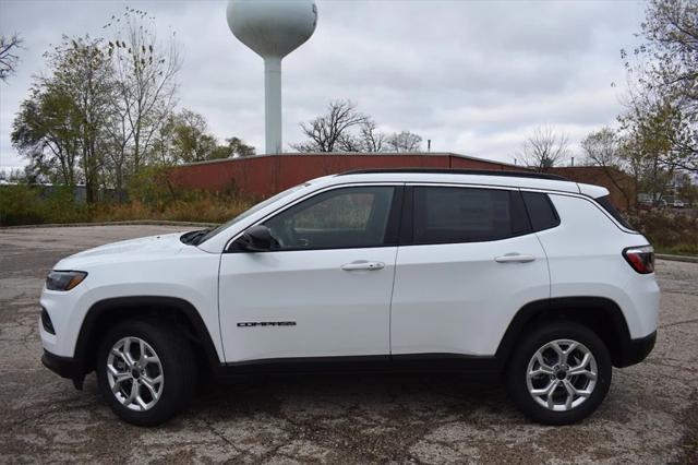 2025 Jeep Compass COMPASS LATITUDE 4X4