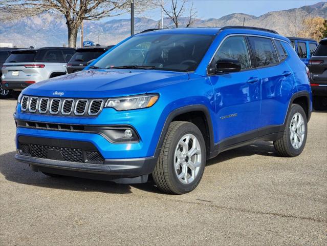 2025 Jeep Compass COMPASS LATITUDE 4X4