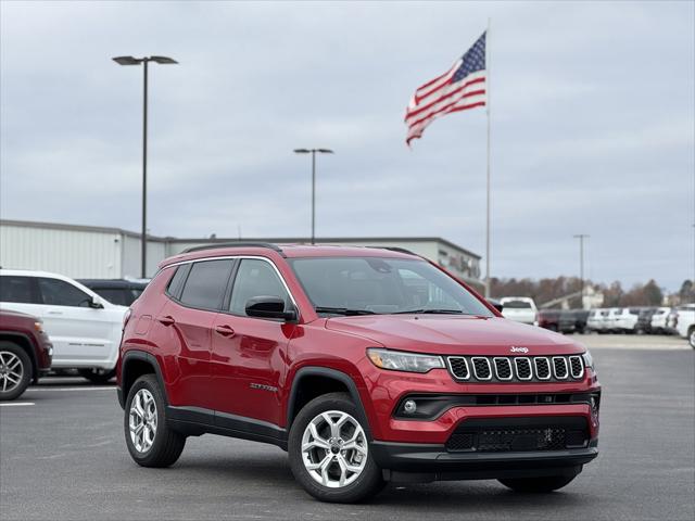 2025 Jeep Compass COMPASS LATITUDE 4X4