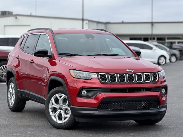 2025 Jeep Compass COMPASS LATITUDE 4X4