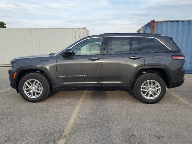 2025 Jeep Grand Cherokee GRAND CHEROKEE LAREDO X 4X4