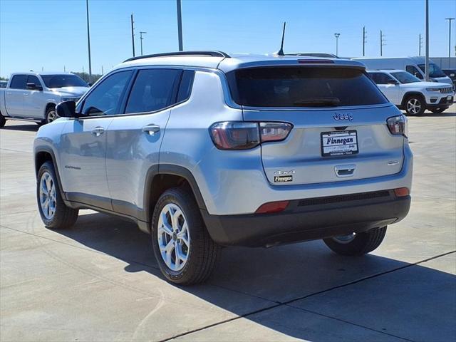 2025 Jeep Compass COMPASS LATITUDE 4X4