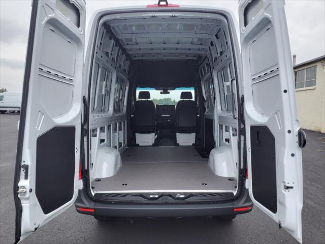 2025 Mercedes-Benz Sprinter 2500 Standard Roof 4-Cyl Diesel