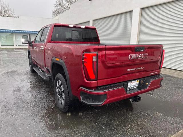 2024 GMC Sierra 2500HD 4WD Crew Cab Standard Bed Denali
