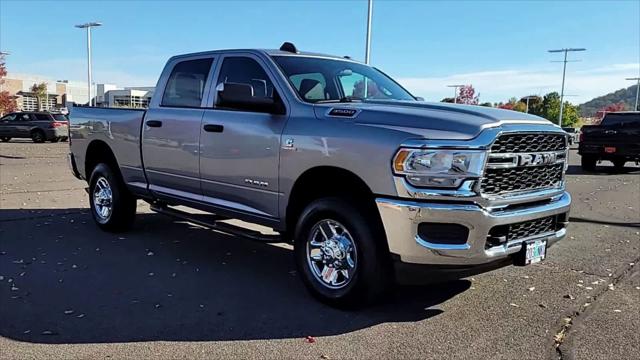 2022 RAM 3500 Tradesman Crew Cab 4x4 64 Box