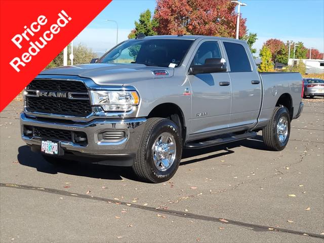 2022 RAM 3500 Tradesman Crew Cab 4x4 64 Box