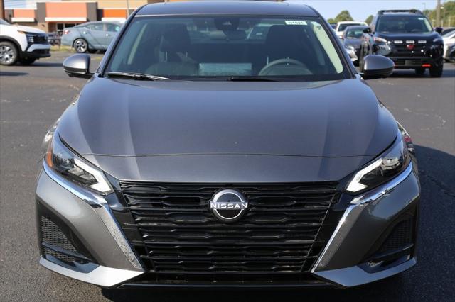 2025 Nissan Altima SL FWD