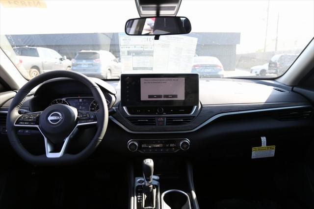 2025 Nissan Altima SL FWD