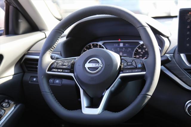 2025 Nissan Altima SL FWD