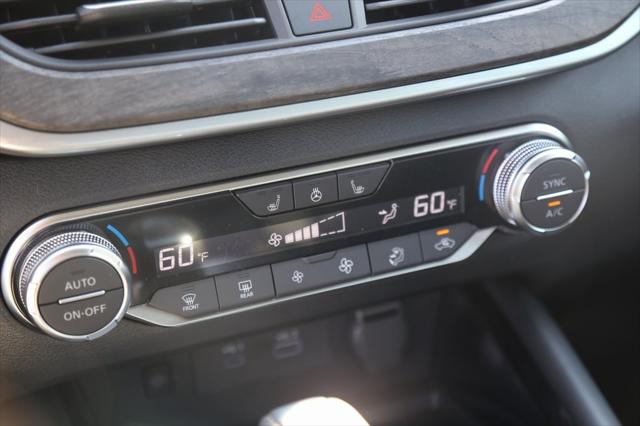 2025 Nissan Altima SL FWD