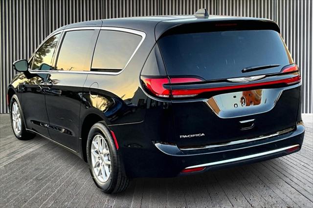 2025 Chrysler Pacifica PACIFICA SELECT