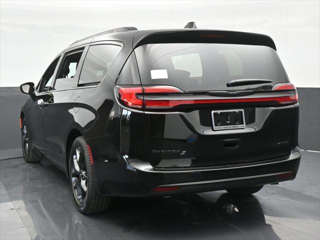 2025 Chrysler Pacifica PACIFICA LIMITED