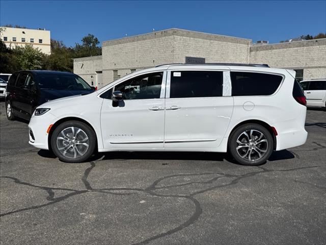 2025 Chrysler Pacifica PACIFICA PINNACLE