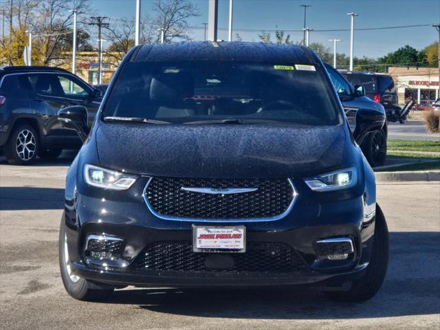 2025 Chrysler Pacifica PACIFICA SELECT