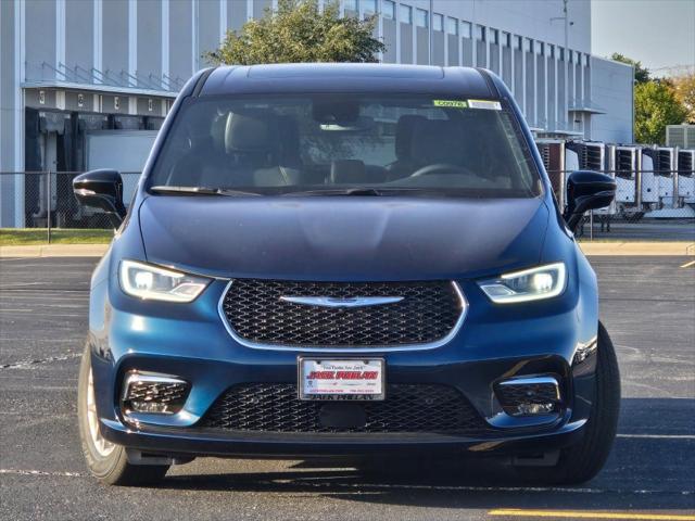 2025 Chrysler Pacifica PACIFICA SELECT