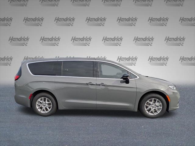 2025 Chrysler Pacifica PACIFICA SELECT