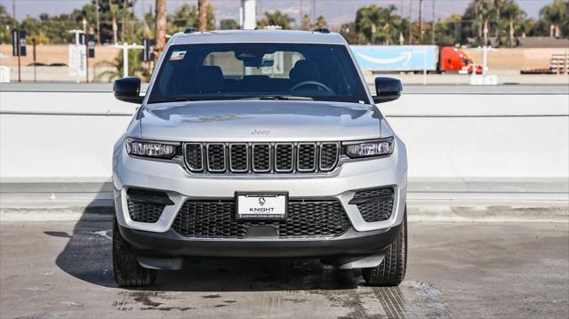 2025 Jeep Grand Cherokee GRAND CHEROKEE LAREDO X 4X2