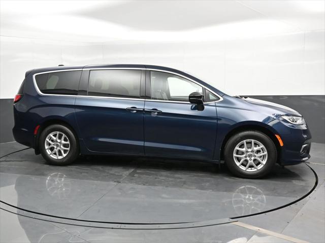 2025 Chrysler Pacifica PACIFICA SELECT