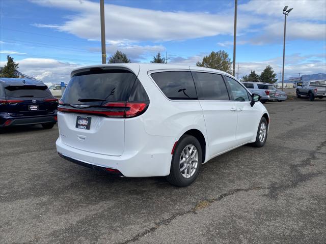 2025 Chrysler Pacifica PACIFICA SELECT