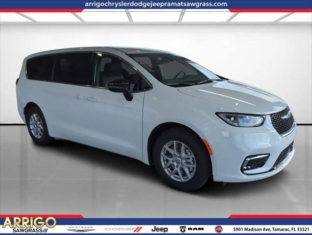 2025 Chrysler Pacifica PACIFICA SELECT