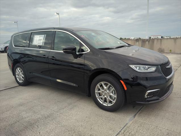 2025 Chrysler Pacifica PACIFICA SELECT