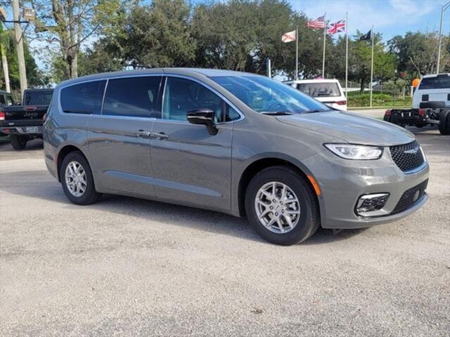 2025 Chrysler Pacifica PACIFICA SELECT