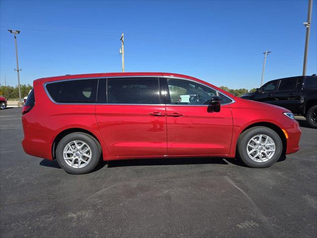 2025 Chrysler Pacifica PACIFICA SELECT