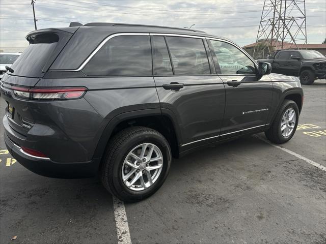 2025 Jeep Grand Cherokee GRAND CHEROKEE LAREDO X 4X2