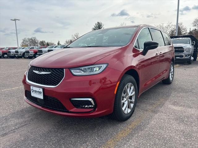 2025 Chrysler Pacifica PACIFICA SELECT AWD